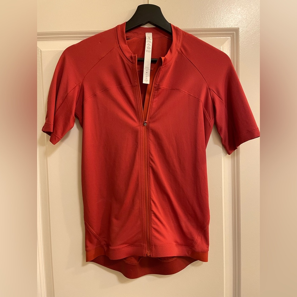 New without tags Lululemon ‘City to Summit’ Cycling Jersey